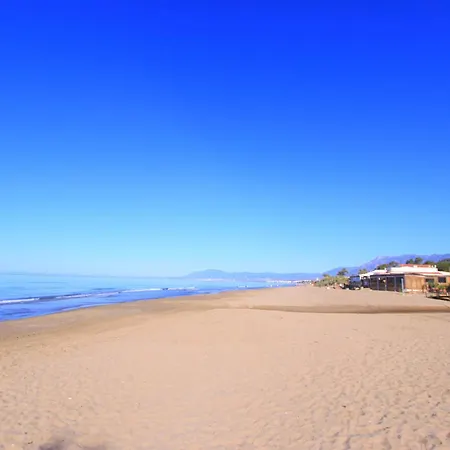 1081 Beachfront Penthouse Jacuzzi Roofterace Lounge Wifi Apartment *