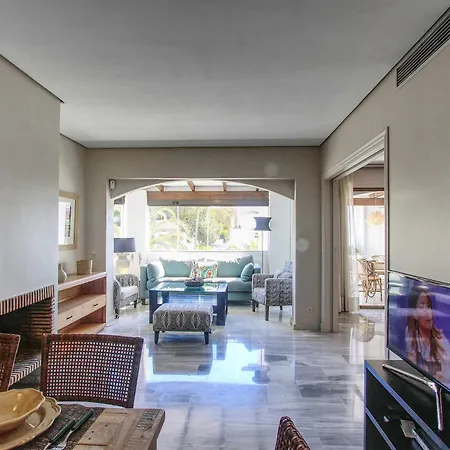 1081 Beachfront Penthouse Jacuzzi Roofterace Lounge Wifi