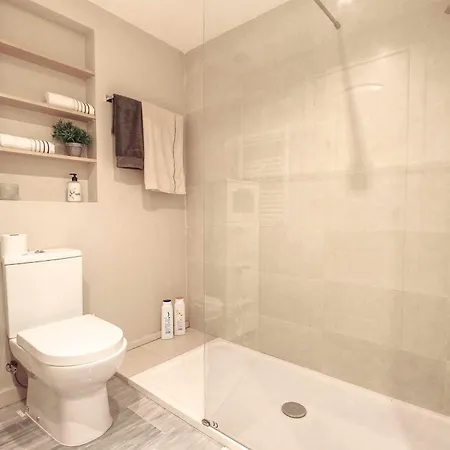 1081 Beachfront Penthouse Jacuzzi Roofterace Lounge Wifi