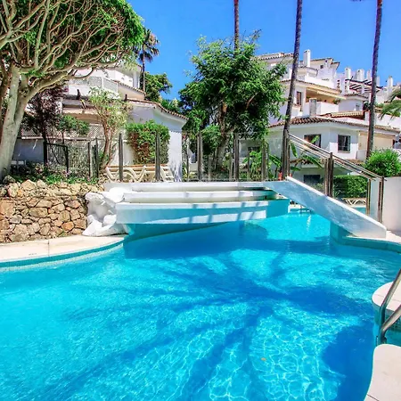 1081 Beachfront Penthouse Jacuzzi Roofterace Lounge Wifi * Marbella
