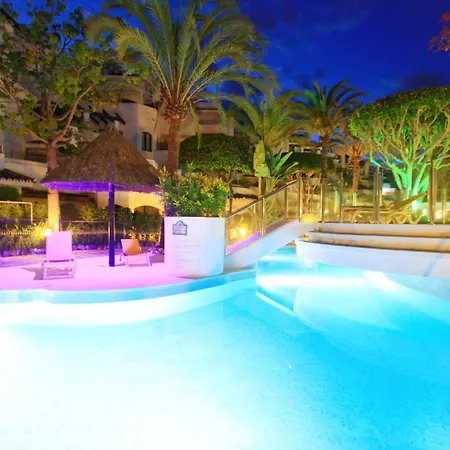 Apartment 1081 Beachfront Penthouse Jacuzzi Roofterace Lounge Wifi Marbella