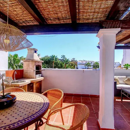 1081 Beachfront Penthouse Jacuzzi Roofterace Lounge Wifi Apartment