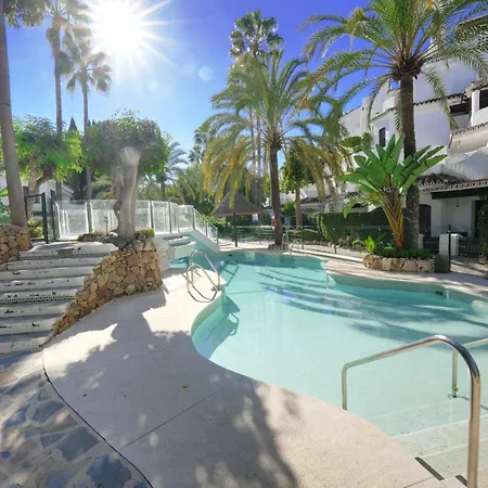 Apartment 1081 Beachfront Penthouse Jacuzzi Roofterace Lounge Wifi
